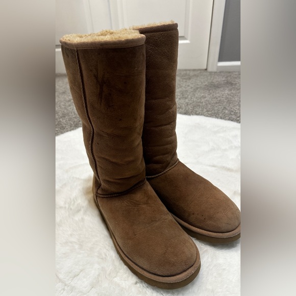 UGG Classic Tall II Boot - Picture 2 of 11